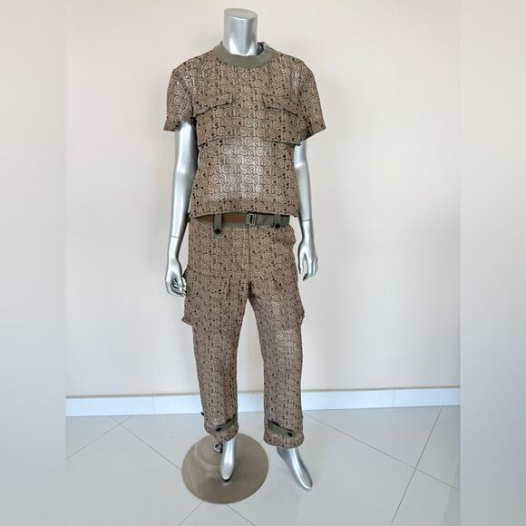 SACAI women two pieces costume size 2 or M Authentic Retail 3800$